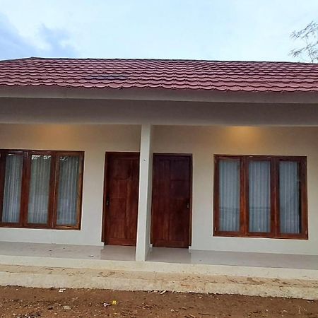 Mandalika Homestay Kuta  Ngoại thất bức ảnh