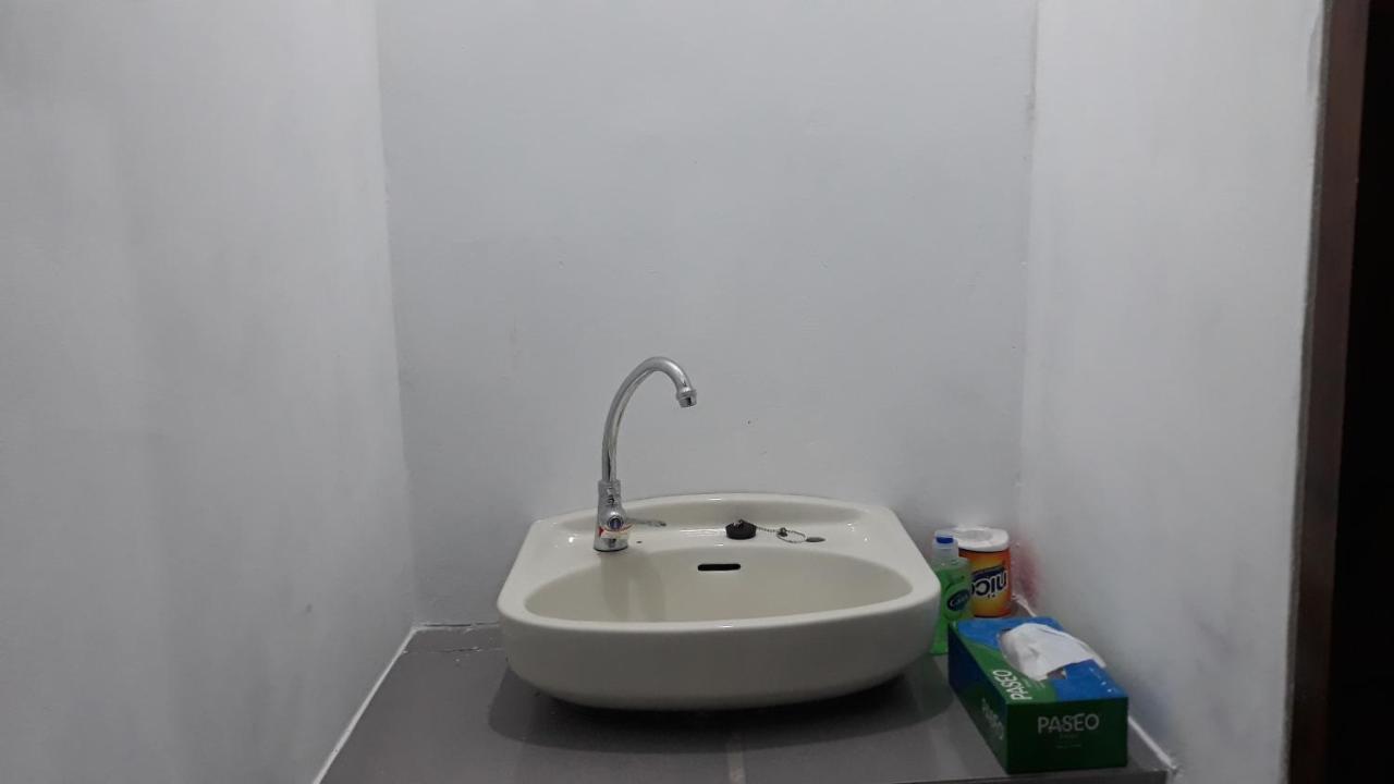 Mandalika Homestay Kuta  Ngoại thất bức ảnh