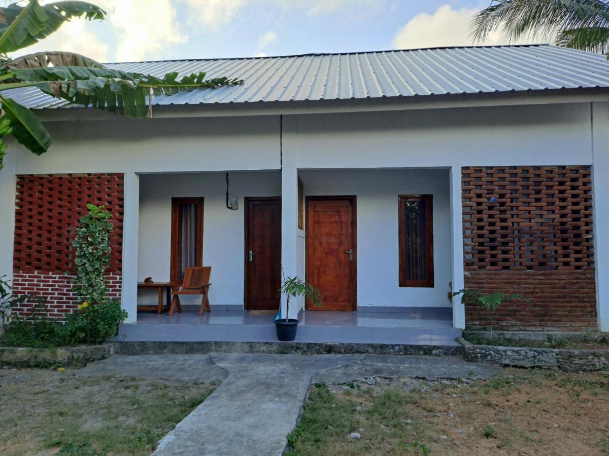 Mandalika Homestay Kuta  Ngoại thất bức ảnh